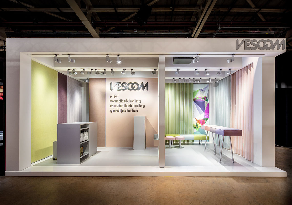 Participating in trade fairs all over the world, Vescom brings an experiential design concept to its stands which focuses on reproducing an architectural contract environment