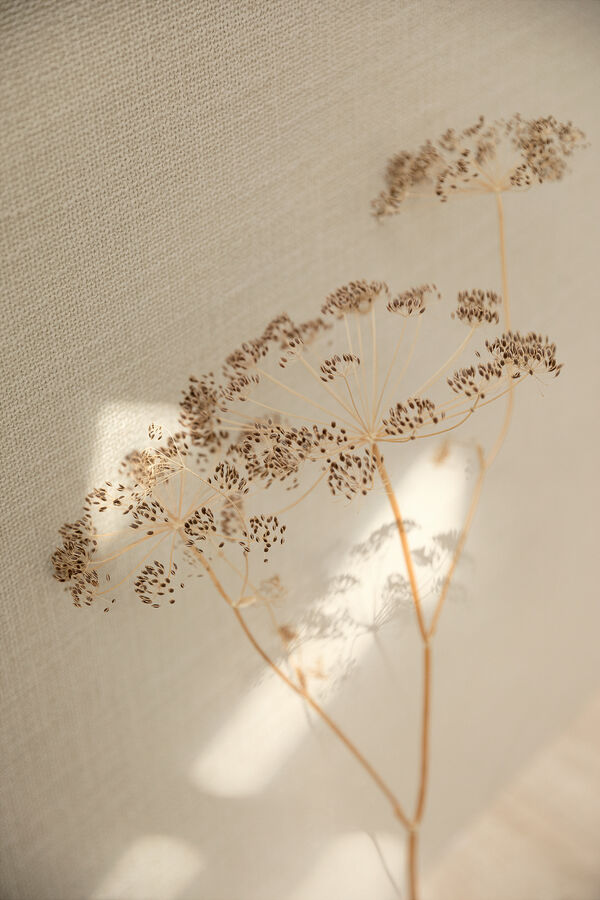 close up linen wallcovering 1
