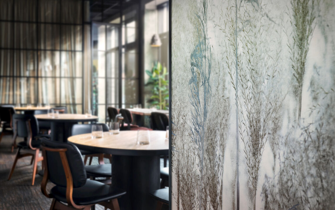 customized digital printed wallcovering in a restaurant